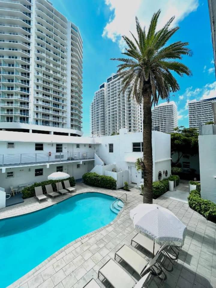 Aqua One-bedroom Suite - Fort Lauderdale, FL