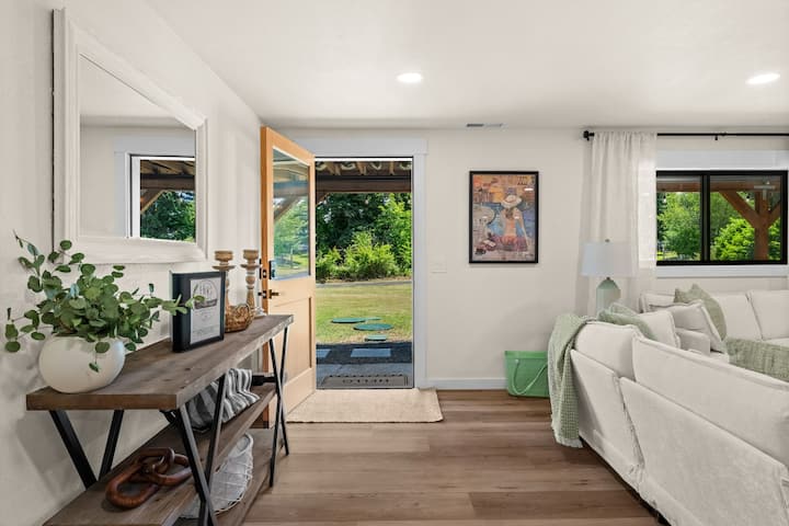 Hidden Harbor Getaway• Private Beach Access - Kopachuck State Park, Gig Harbor