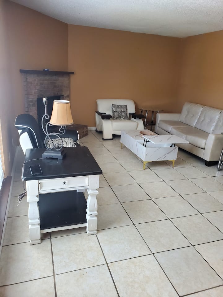 The Social Stay - Arlington, TX
