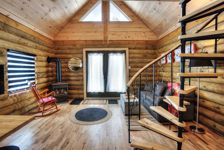 Chalet Bois Rond Avec Spa, Piscine Et Petite Plage - Mont-Tremblant