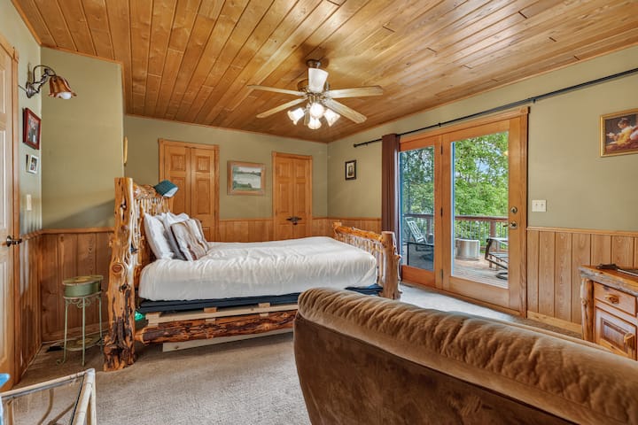 Next Chapter Family Retreat | Lakefront & Dock - Breezy Point, MN