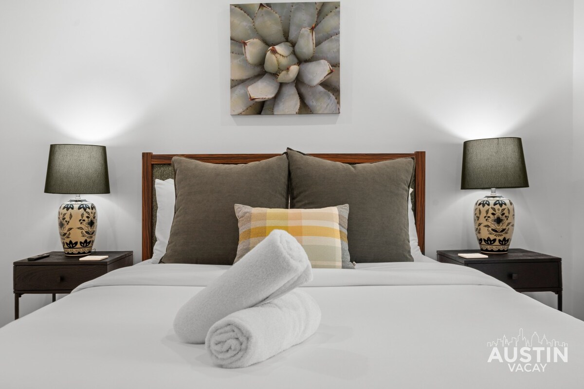 Settle In | Renovated High-End E Austin 2BR Home