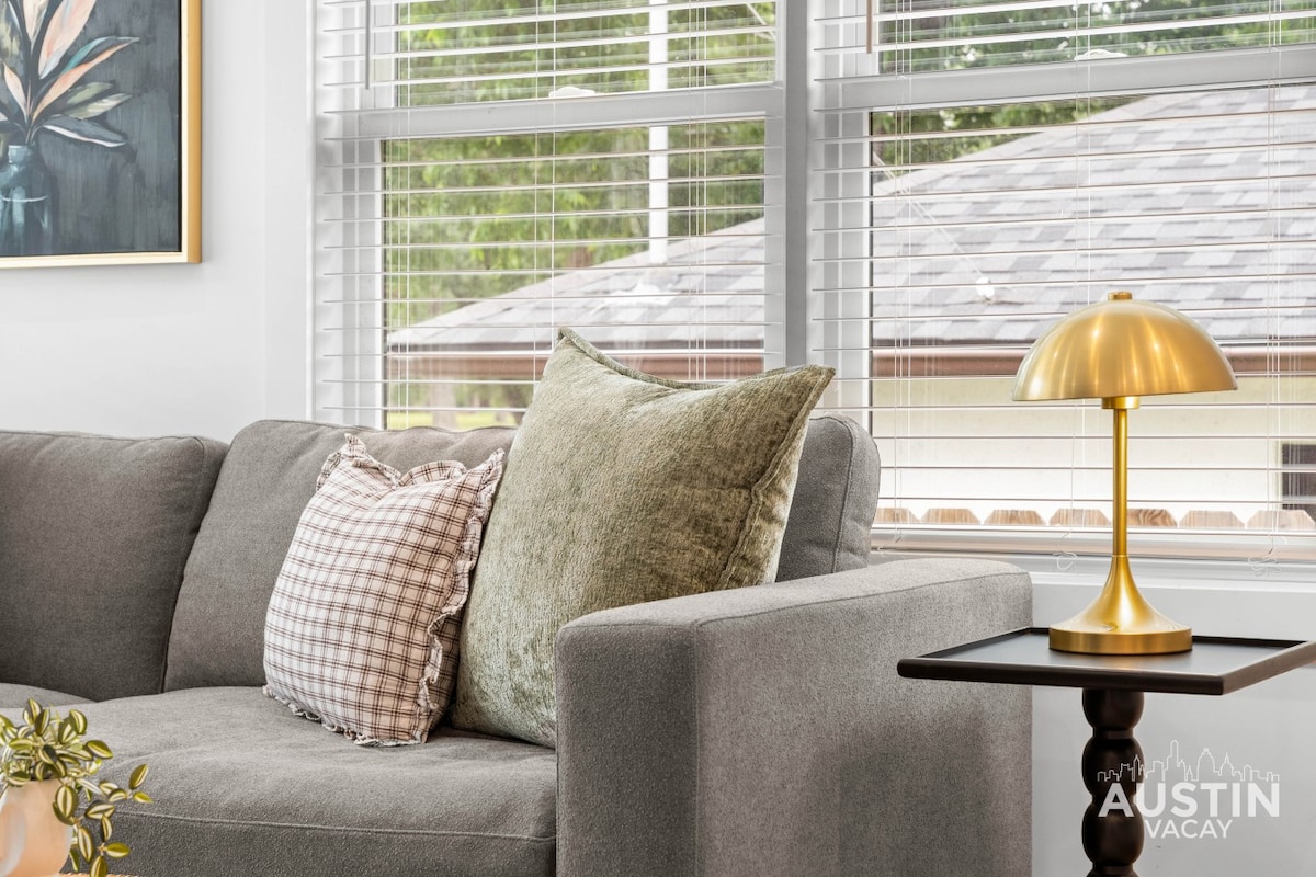 Settle In | Renovated High-End E Austin 2BR Home