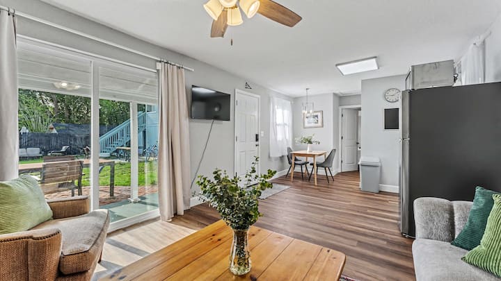 Walk To Everything | Gorgeous 1bd Near Fsc & Lakes - Lakeland, FL
