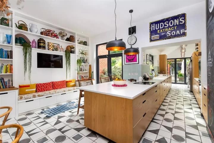 Huge Victorian Villa House In Lovely Leafy Bangor - 貝塞斯達