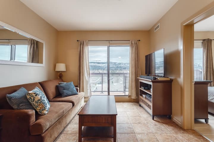 Playa Del Sol 2 Bdrm 649 W/ Mountain Views! - Kelowna