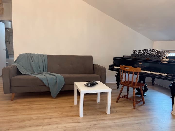Homey 2-level Apt With Piano, Workspace & Terraces - Budva