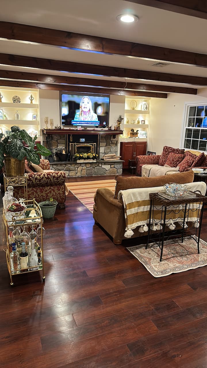 Northeast Philadelphia Cozy Home - Bensalem, PA