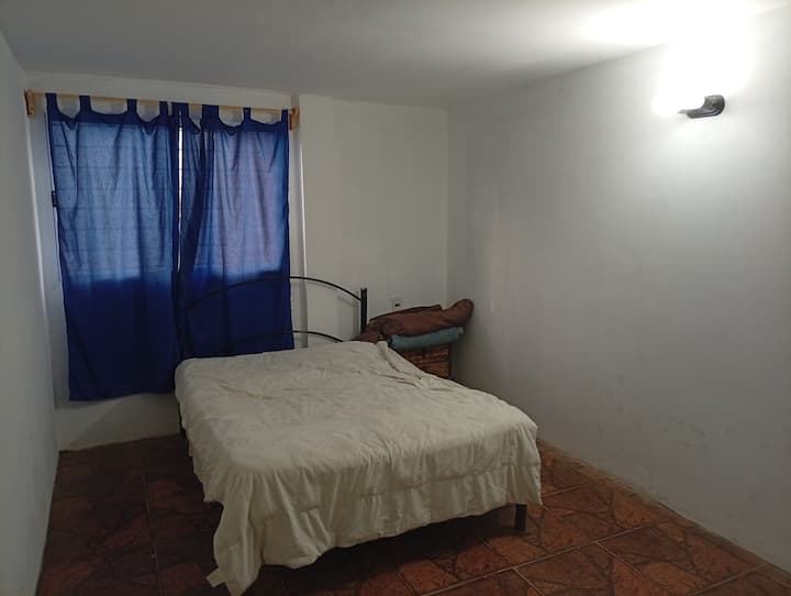 Amplia Casa Quinta Con Quincho Asador Y Pileta. - Paraná