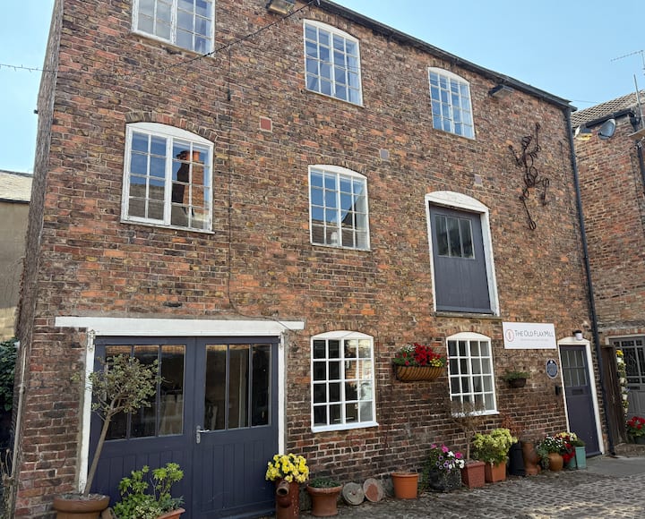 The Old Flax Mill, Knaresborough - Knaresborough