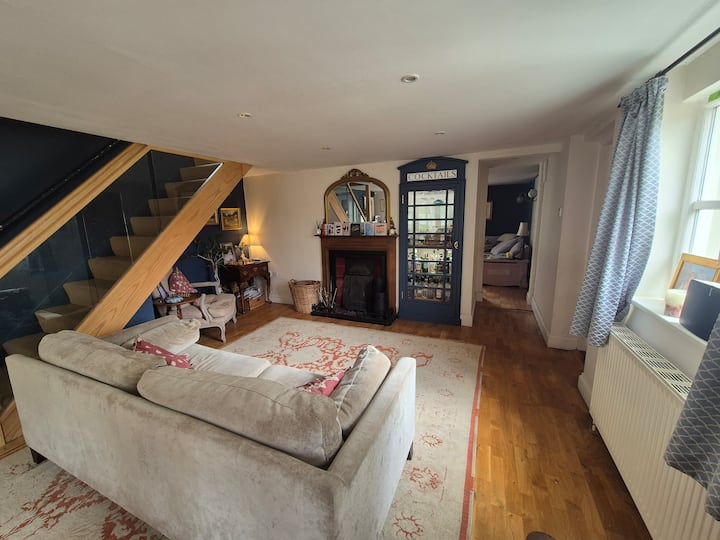 Exclusive Fos Rental - Chichester