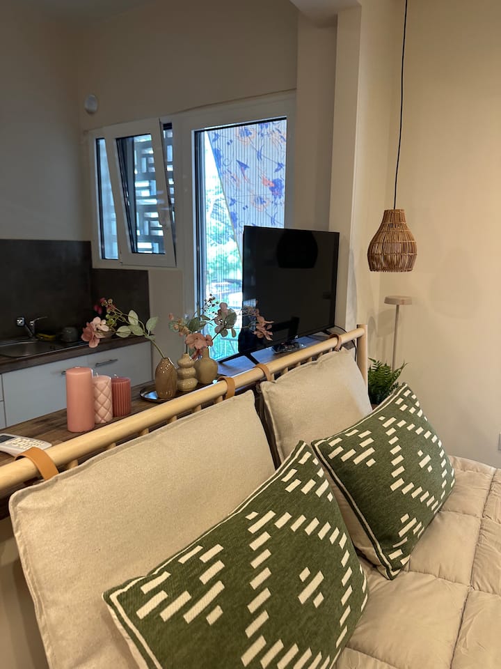 Kyma Boutique Suite - Coastal Escape For Two - Неа-Макри