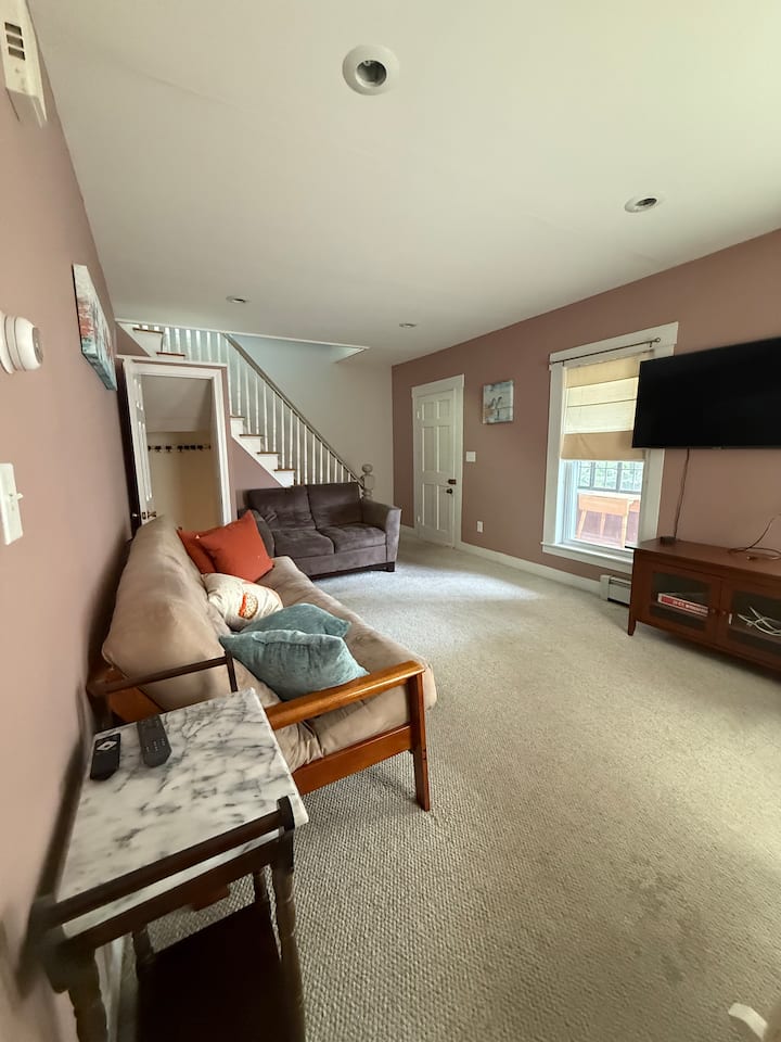 Room For Rent, Downtown Concord! Room 2 - Concord, NH