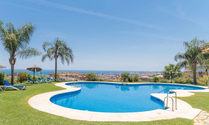 Magical Sea View, Pool, Gym, Padel. Close To Beach - Fuengirola