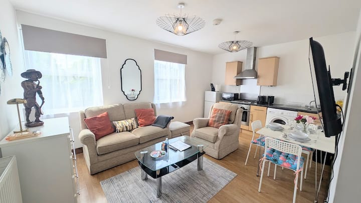 Spacious 2 Bed Family-friendly Home - City Centre. - Southampton