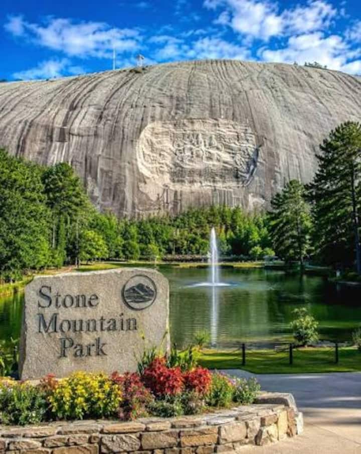 Hidden Gem Guesthouse- 2 Br, Private Entrance - Stone Mountain