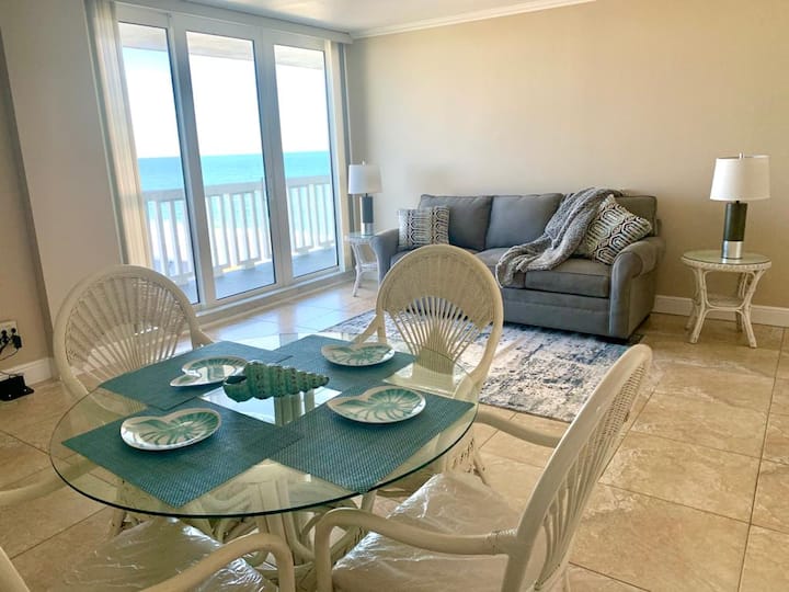 Beachfront Paradise | Ocean Views & Sunset Balcony - Daytona Beach, FL
