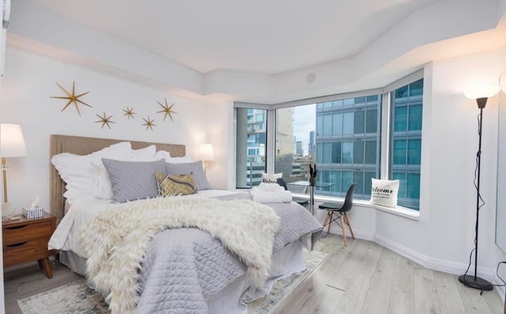 Luxury Experience In Yorkville - Richmond Station - Toronto