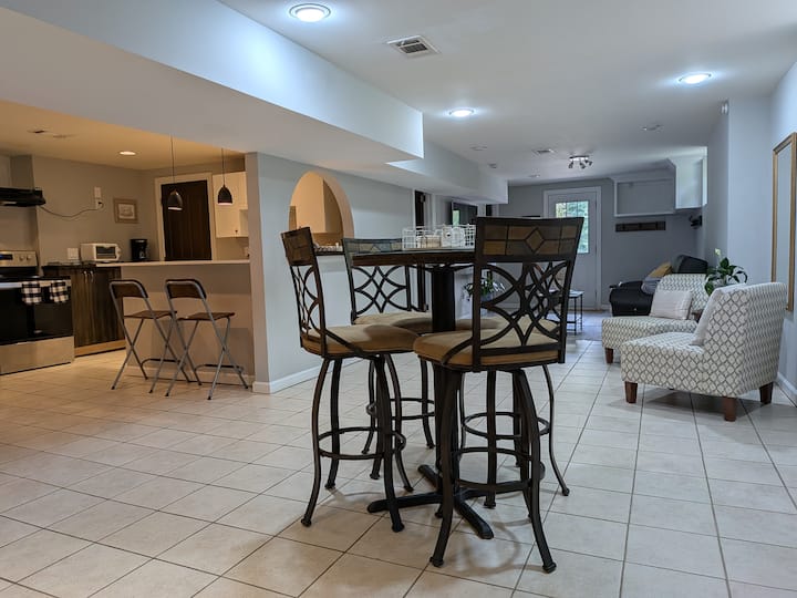 Great Location/2br/free Parking/near Ksu & Atlanta - Marietta, GA