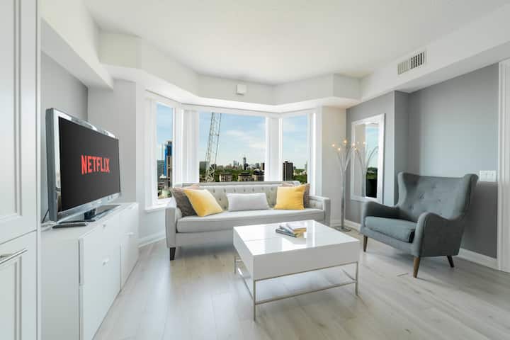 Luxury 2br In Yorkville | Free Parking - Toronto