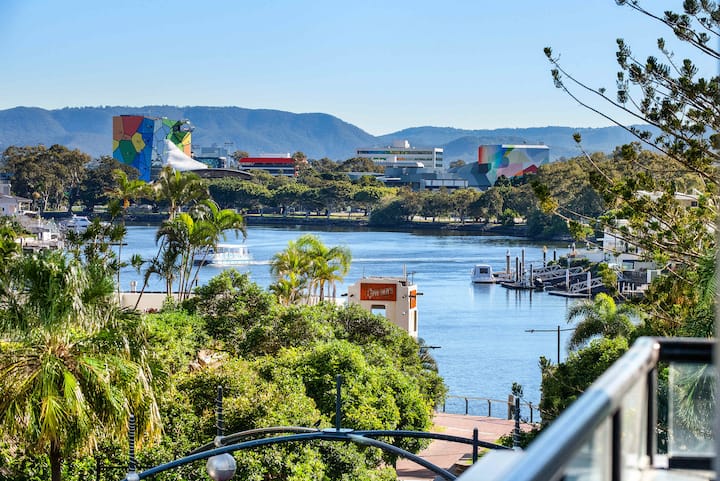 3br 2ba Sleeps 12 | Surfers Paradise - Gold Coast