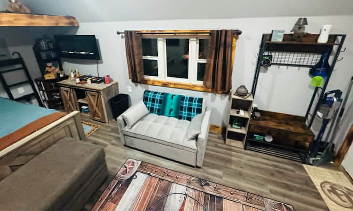 Quiet Cozy Cabin .5 Mi From Town, Animal Friendly - Broken Bow, NE