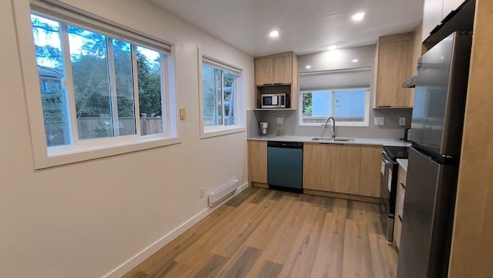 Beautiful Home Make Your Trip Great ! - White Rock
