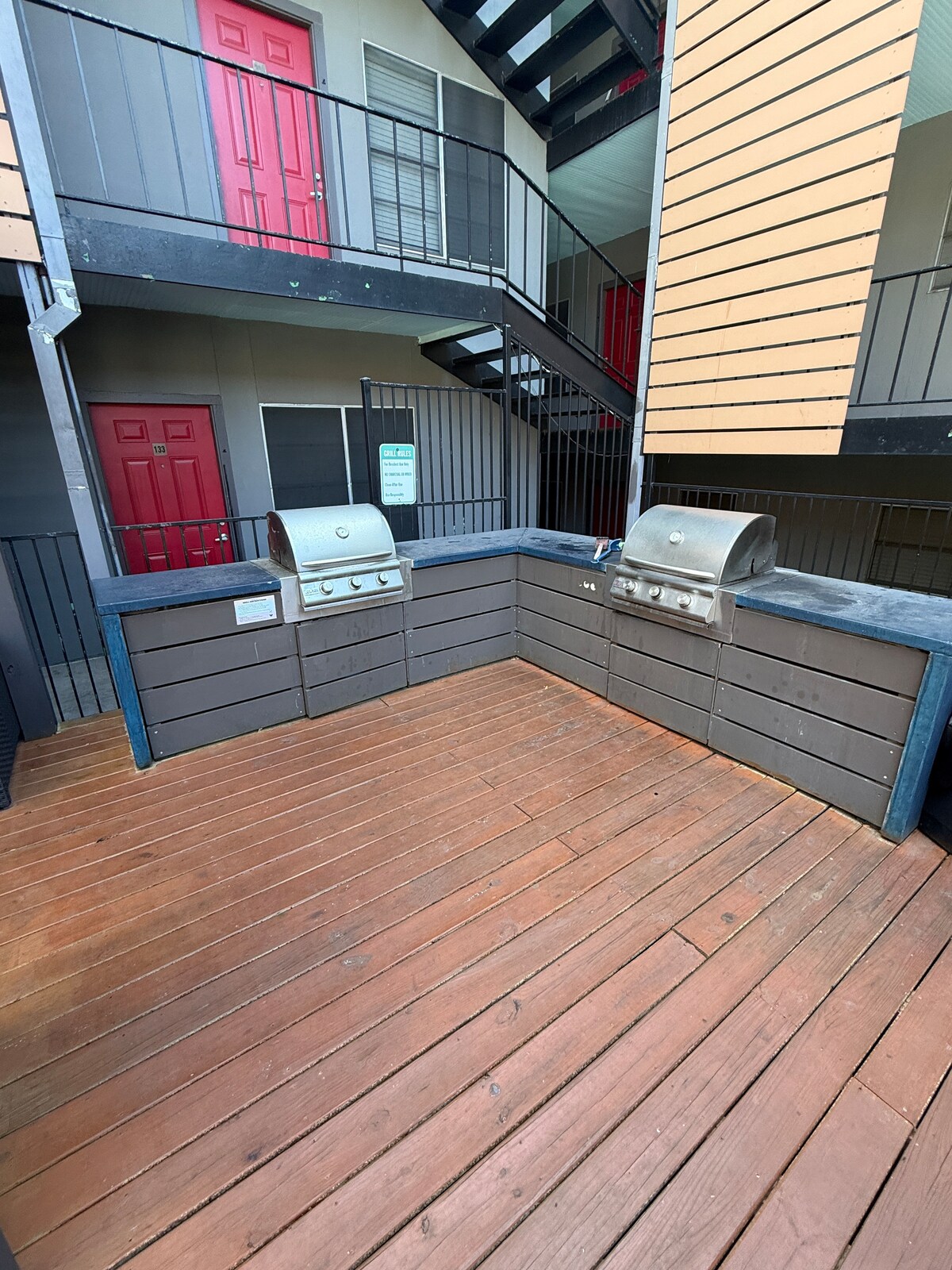 Cozy & Stylish Condo - 4 Mins from Downtown Austin