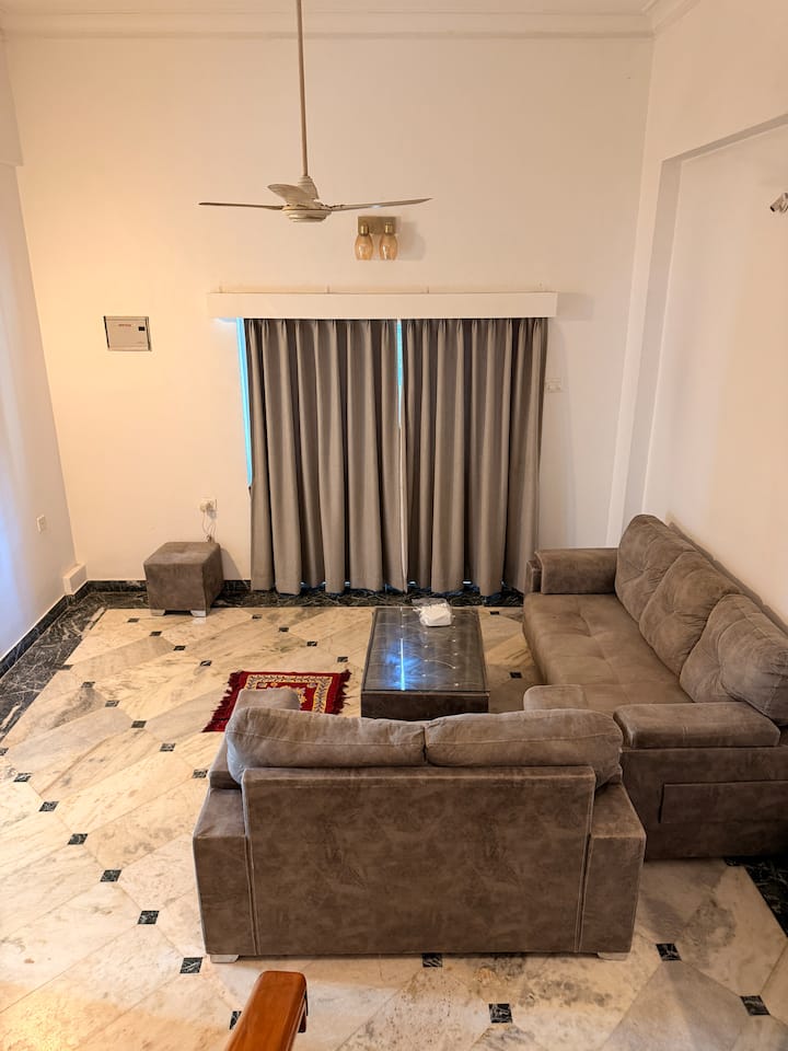 Living room image 2