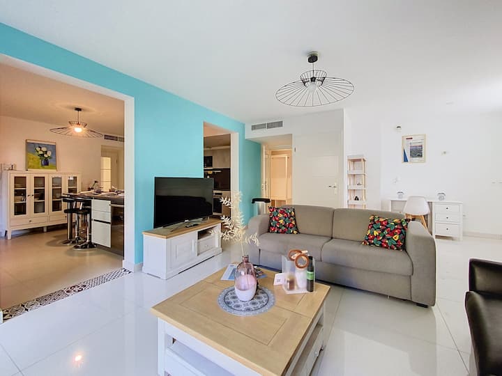 Bay Side Une Adresse D'exception En Bord De Mer - Juan-les-Pins