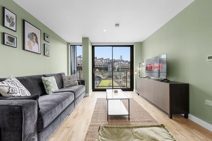 Deansgate Flat With Free Parking By City Superhost - Sale