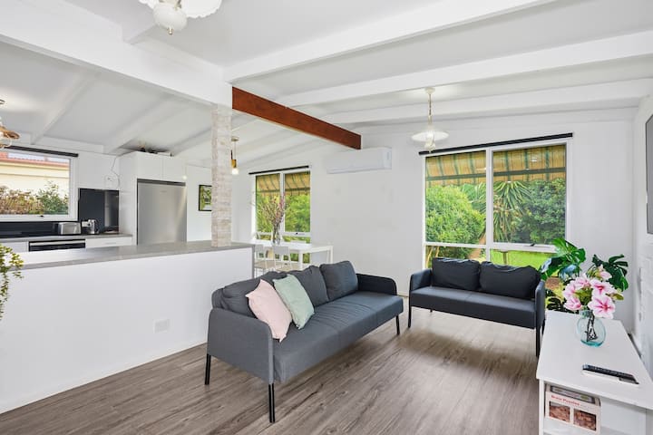 Pet-friendly Mccrae Family Beach Base For 6 - Arthurs Seat