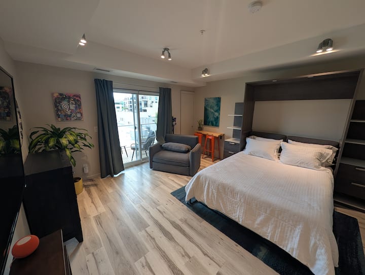 Downtown Cultural District - The Boho Studio - Kelowna