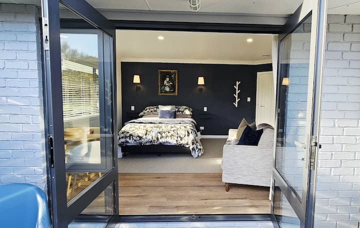 Piwakawaka B&b - Studio 2 'Tui', Greytown - Greytown