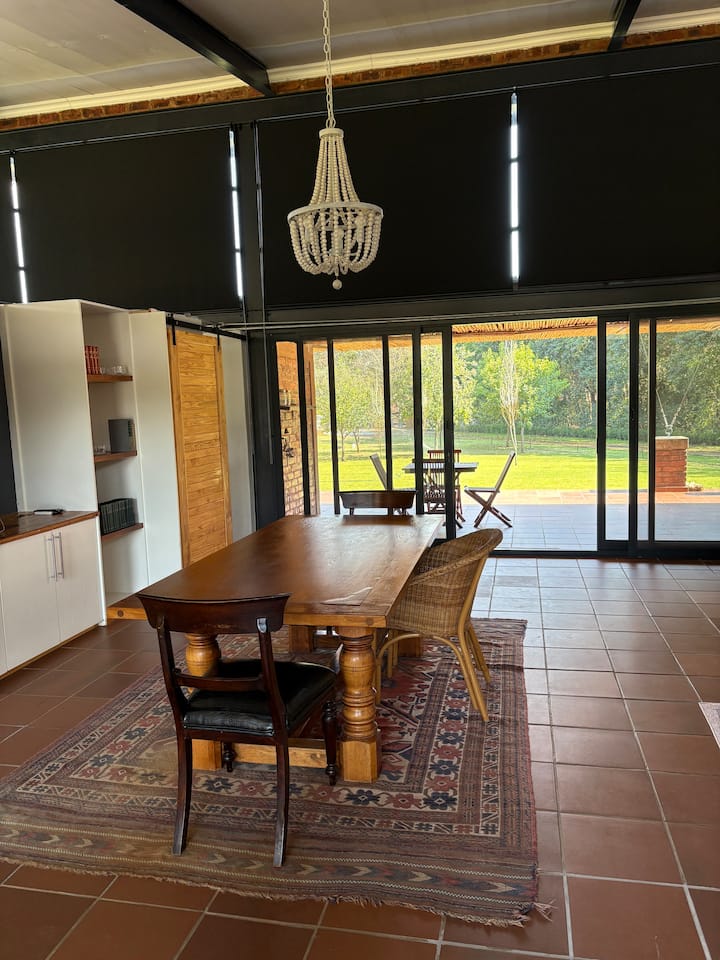 Vallance Estate | 2 Homes Sleeps 8 - Hartbeespoort