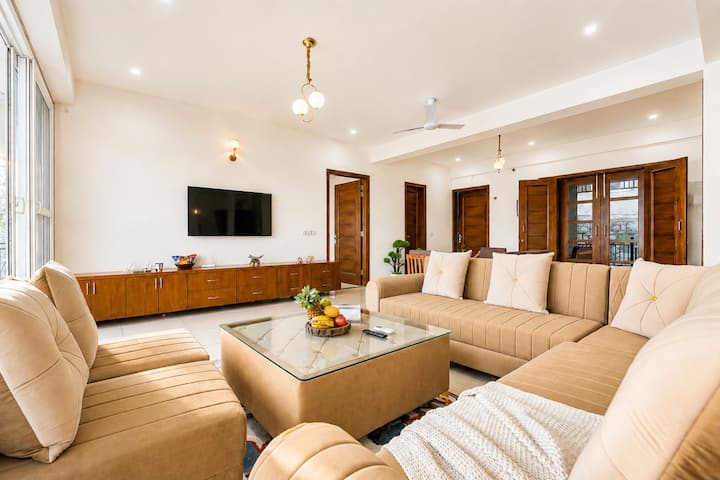 Hillside Retreat W/ Sit-out Areas | Pet-friendly - Solan