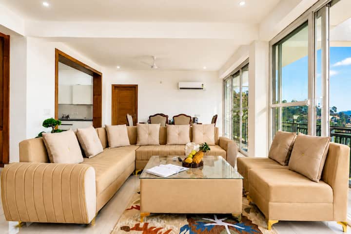 Pet-friendly 5-bhk Apartment With Shared Game Zone - Solan