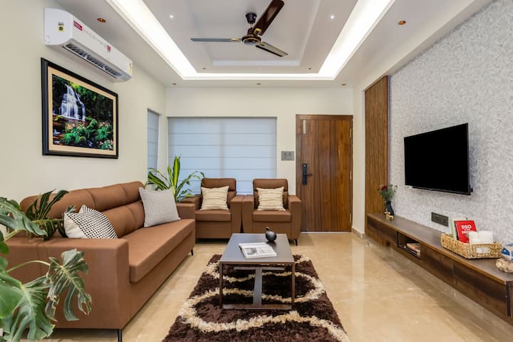 Living room image 6