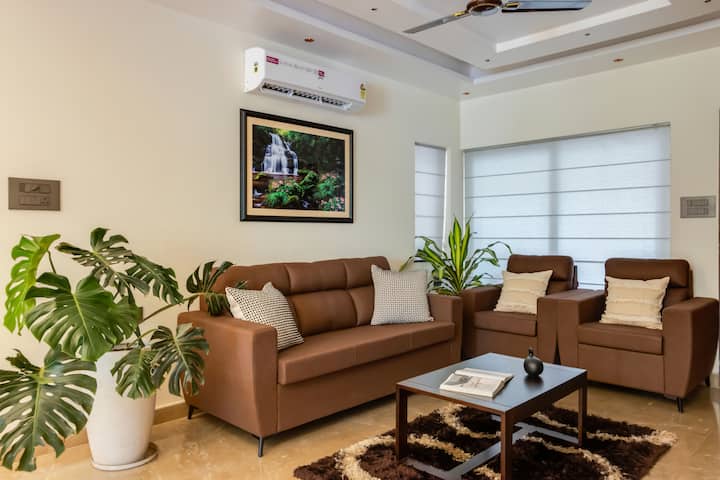 Living room image 3