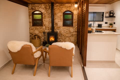 Top performing Airbnb: Relax in nature with a heated Jacuzzi and fireplace in Nazaré Paulista