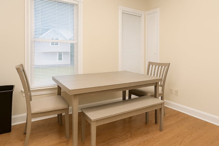 Charming Entire Rental Unit | Near Downtown Ypsi - Ypsilanti