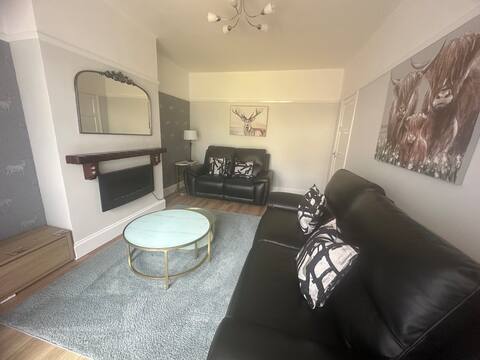 Successful Airbnb property: Executive Home Near Cheshire Oaks & Chester in Cheshire