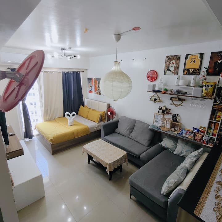 Tandem Unit Family Room Condo Suite 1086-1230 - Manila