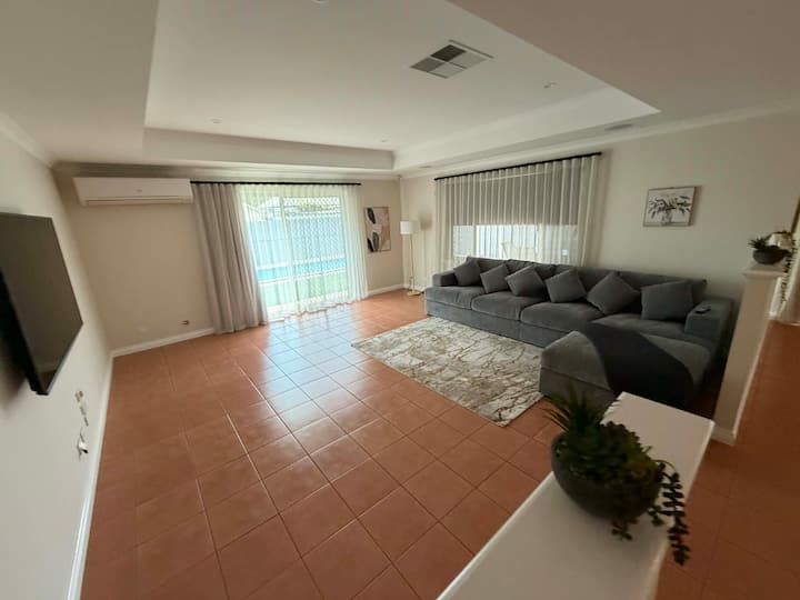 The Lamington Luxe - Kalgoorlie - Boulder