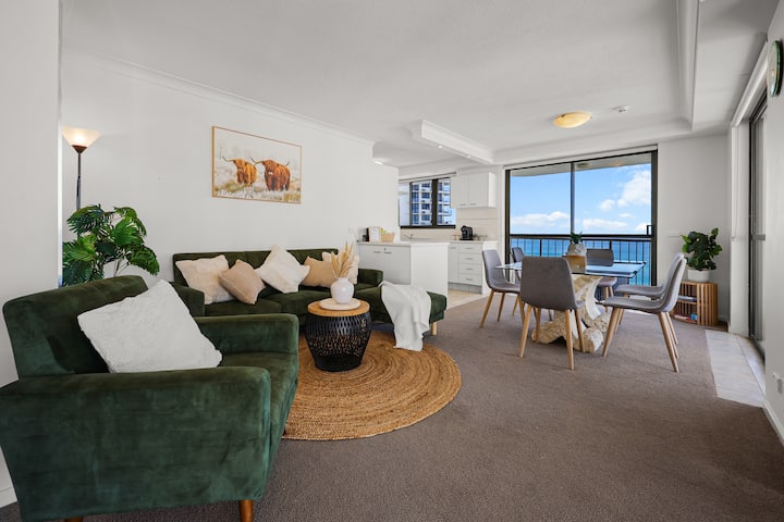 Penthouse Style - Full Ocean View - Sleep 6 + Baby - Gold Coast