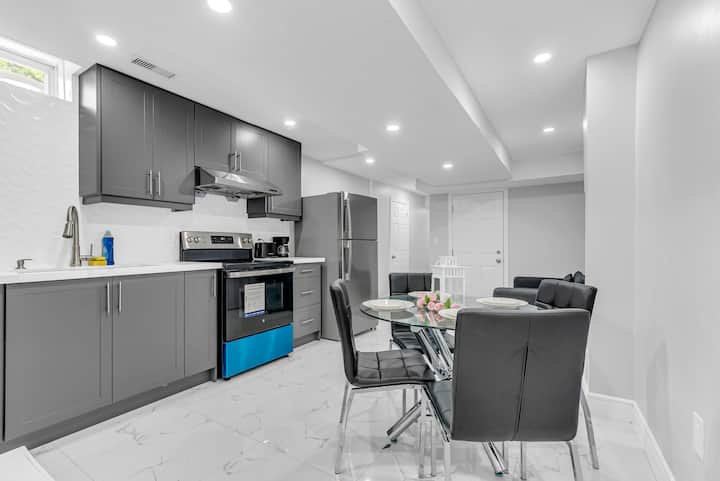 Cozy New 2br Hidden Gem | Mississauga - Milton