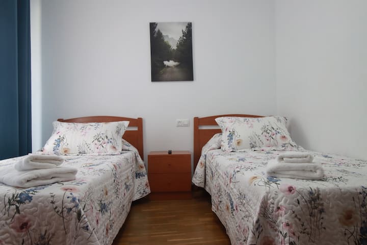 Habitación Doble Con Baño Privado - Cangas de Onís