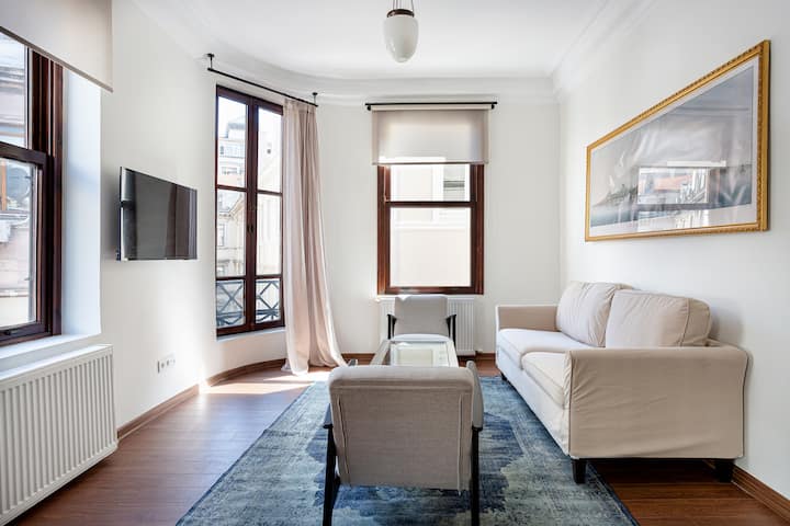 Gorgeous Historic Apartment Heart Of Istanbul - Cihangir