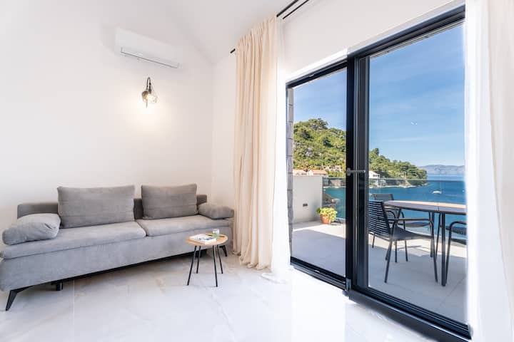 Azure Suite | Seafront Terrace & Sea View - Mljet
