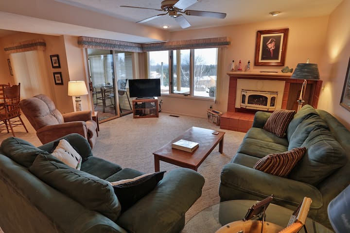 Trout Creek Resort #133 By Purestay - Harbor Springs, MI